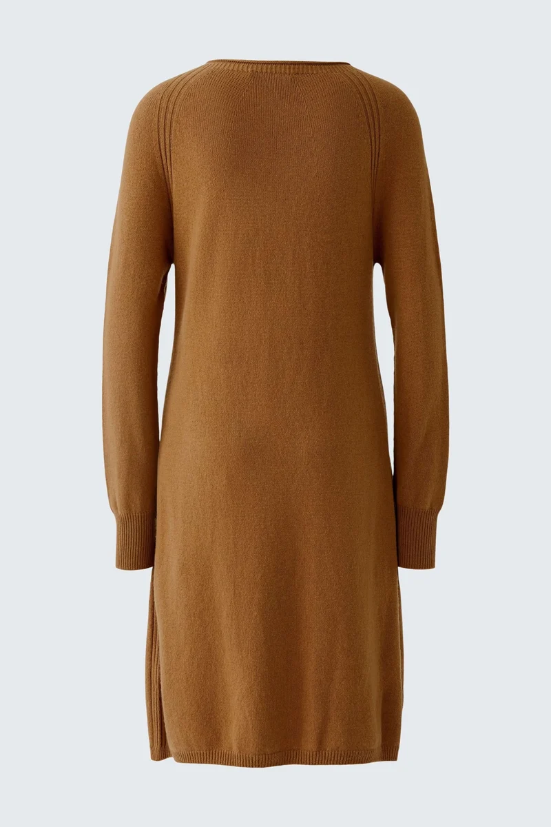 Robe tricotée à manches longues et poches plaquées