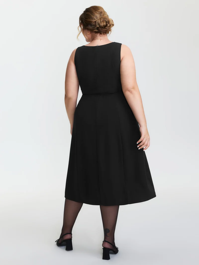 Cinched-Waist Button Detail Maxi Dress