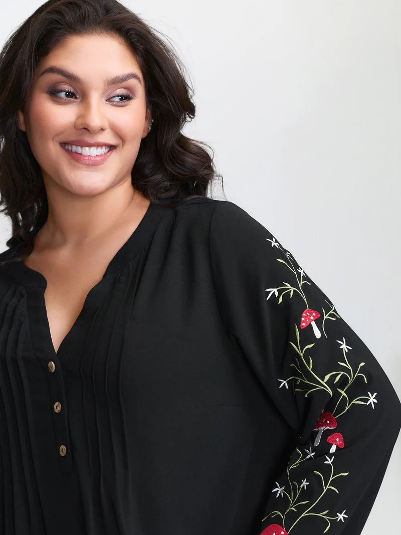 Floral Embroidery Toothpick Pleats Blouse