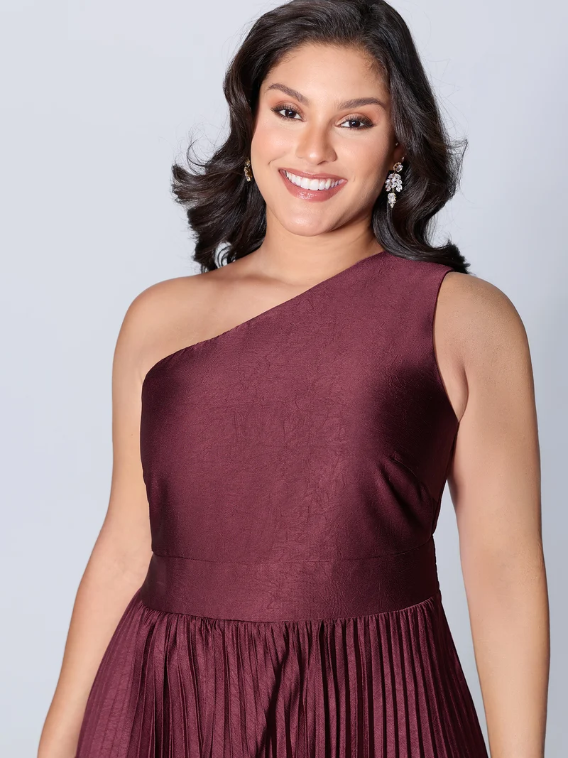 One-Shoulder Pleated Asymmetrical Hem Midi Dress