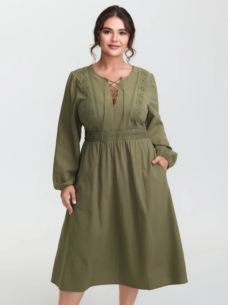 Lace Trim Shirred Back Pockets Midi Dress