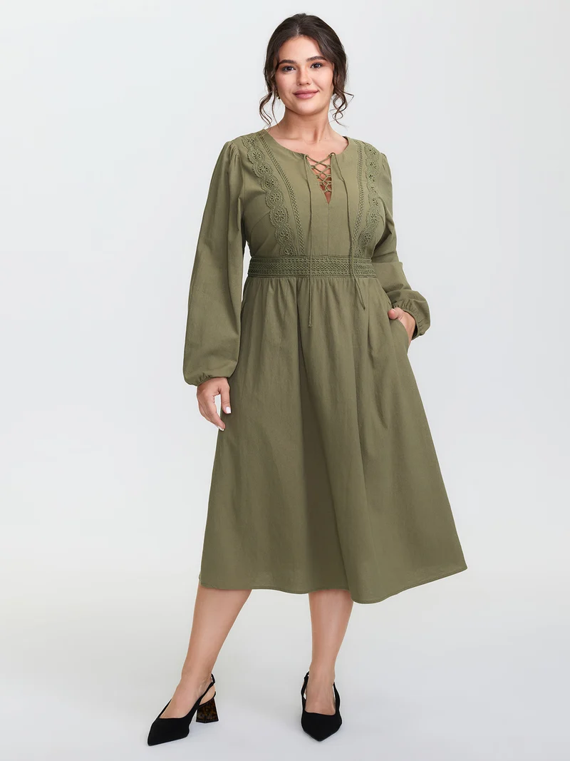 Lace Trim Shirred Back Pockets Midi Dress