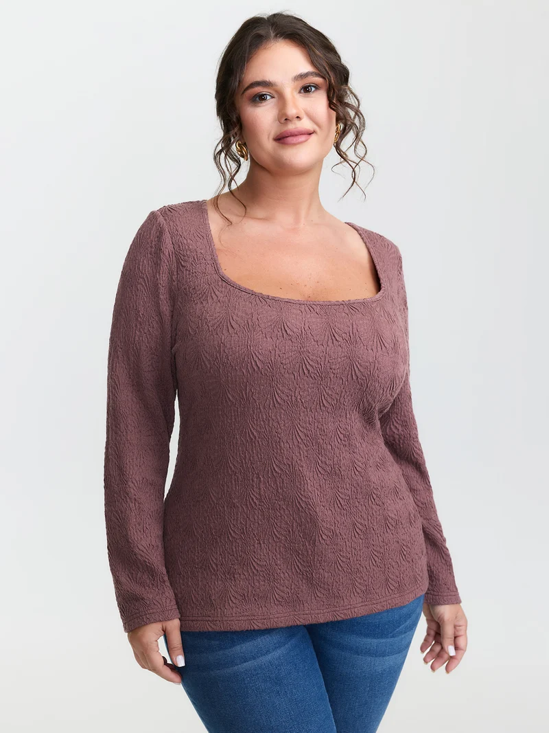 Textured Scoop Neck Fitted T-Shirt