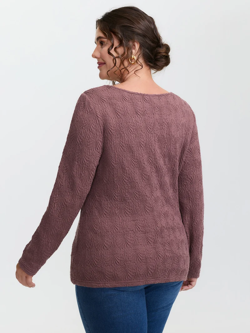 Textured Scoop Neck Fitted T-Shirt