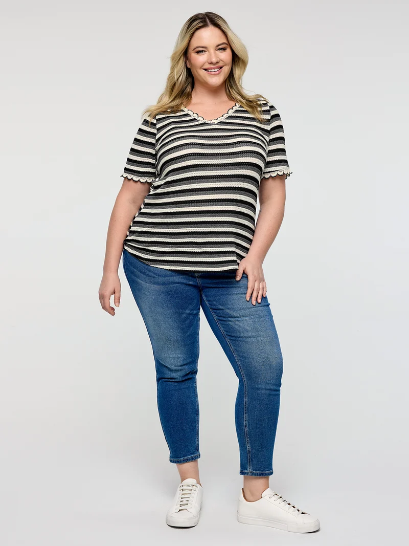 Textured Stripe Print Stretchy T-Shirt