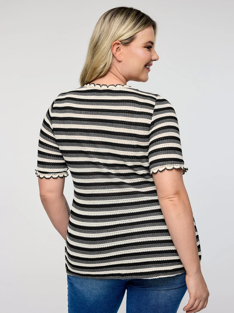 Textured Stripe Print Stretchy T-Shirt