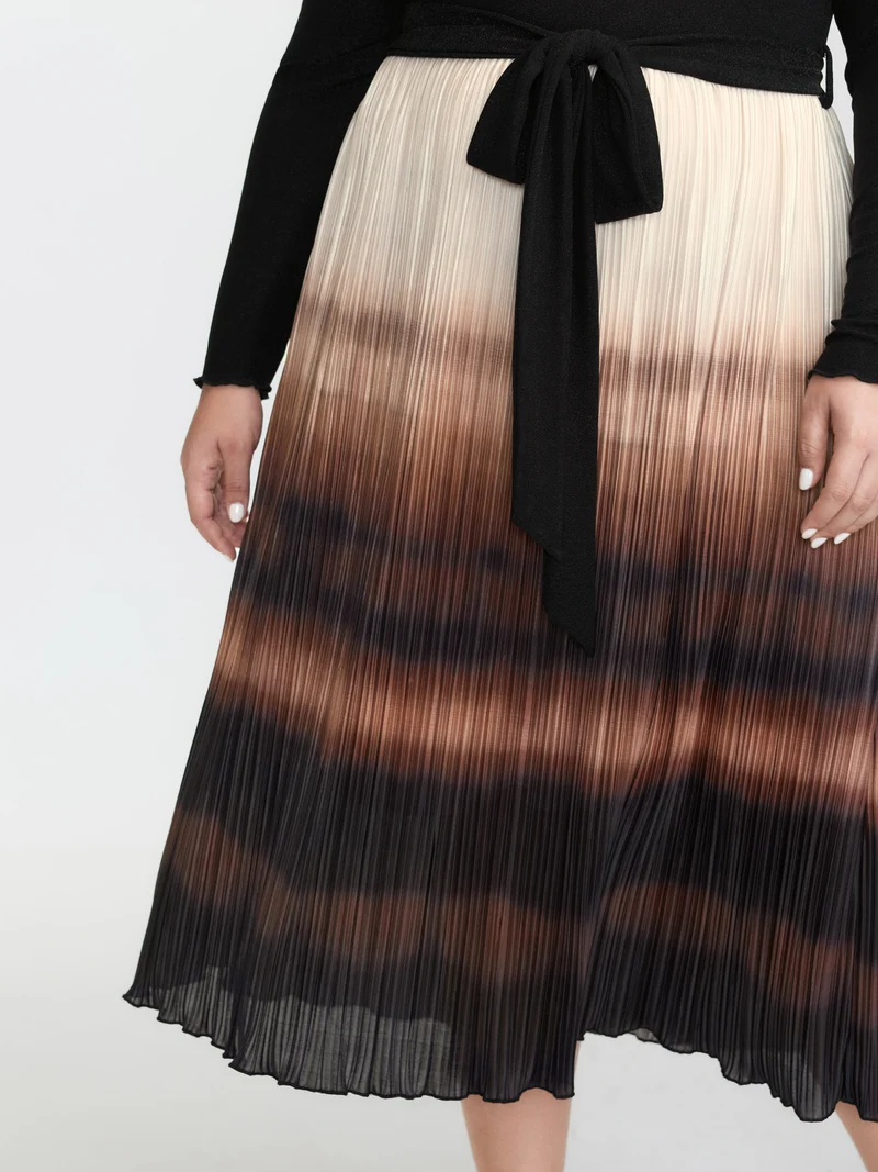 Stretchy Slit Sleeve Waist-Tie Maxi Dress