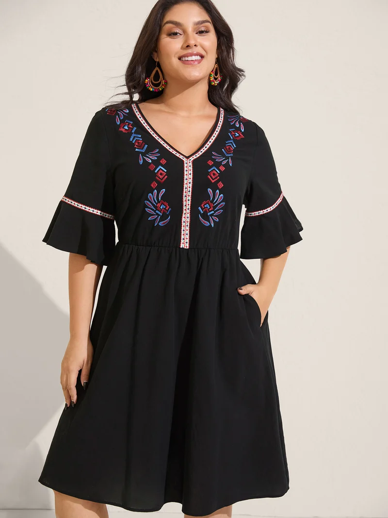 Pure Cotton Embroidered Pockets Midi Dress