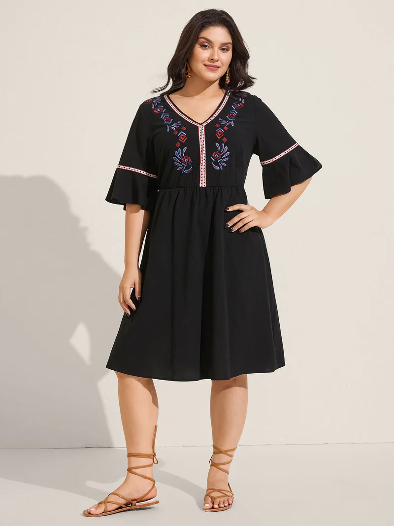 Pure Cotton Embroidered Pockets Midi Dress