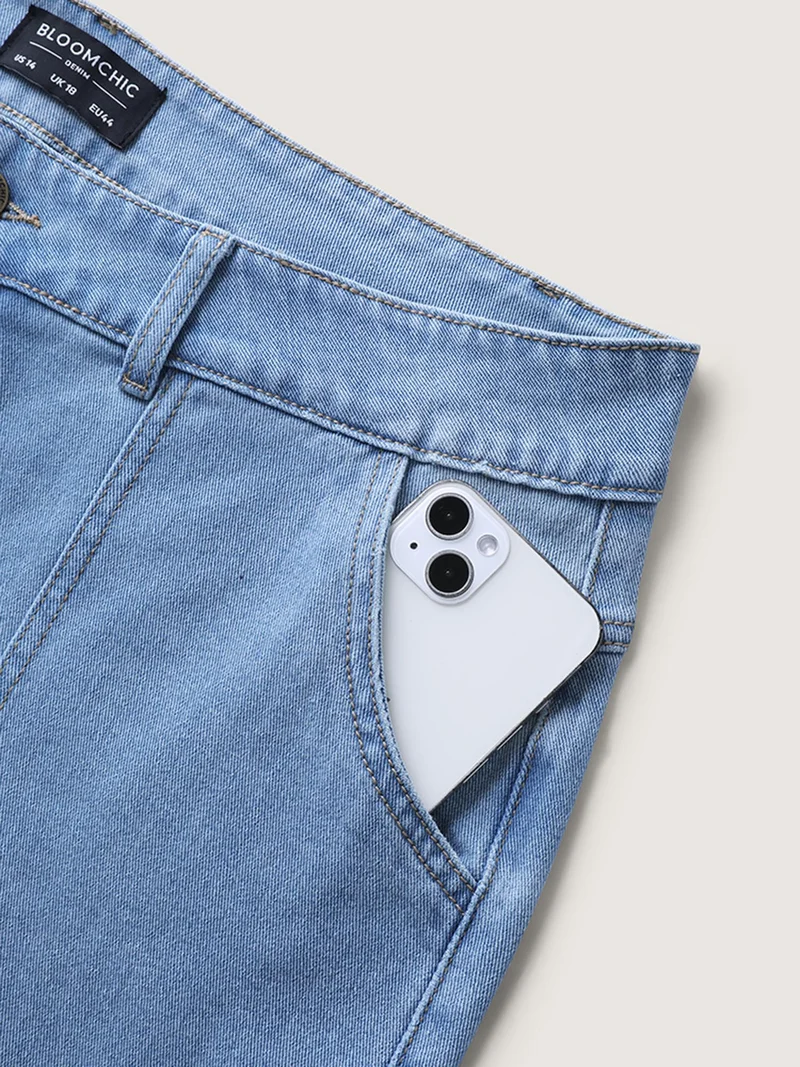 Classic Flared Hem Mid-Rise Jeans