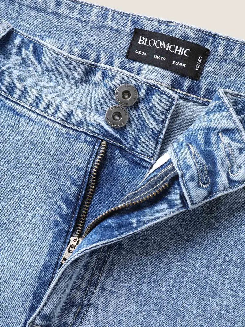 Classic Cut Wide-Leg Crop Jeans