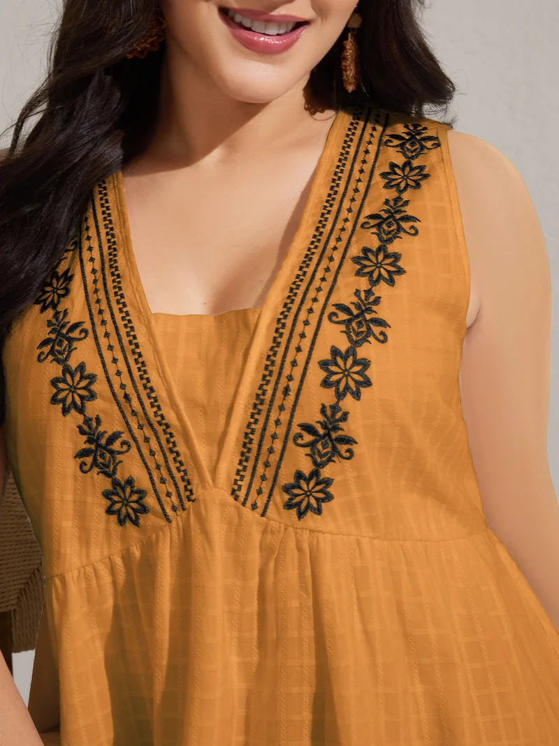 Pure Cotton Jacquard Embroidered Tank Top