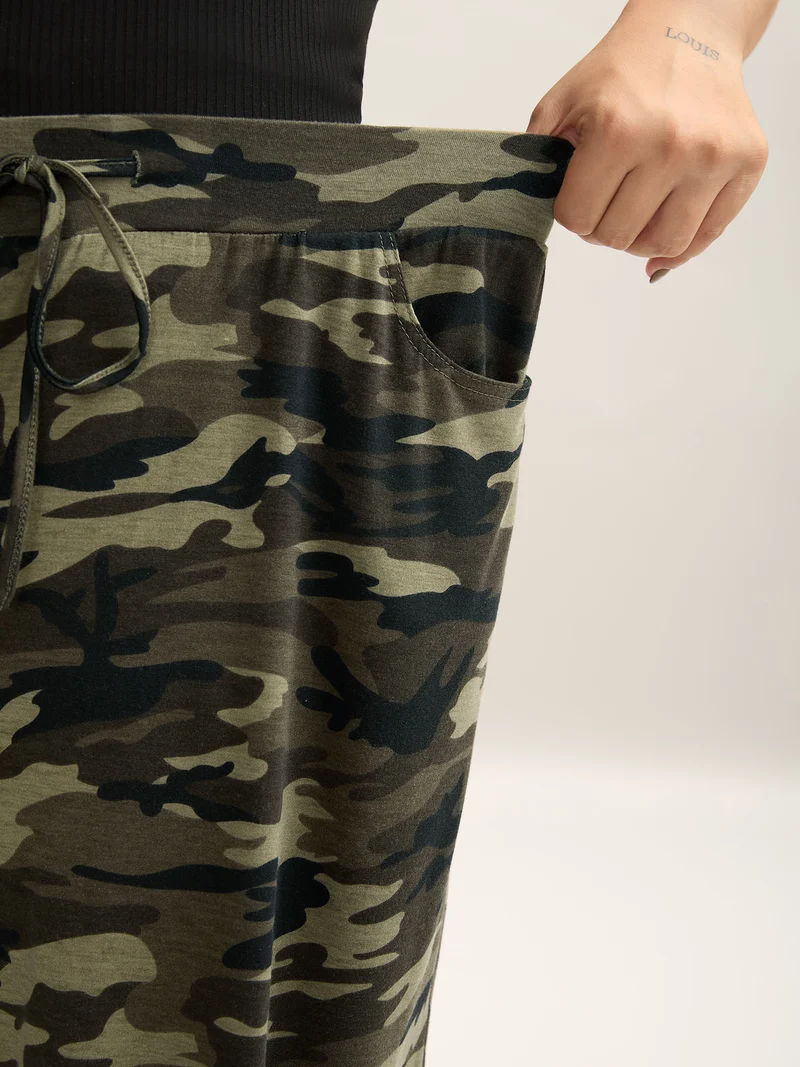 Camouflage Print Tie-Waist Wide-Leg Pants