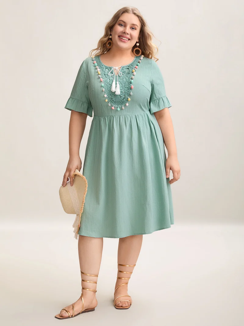 Textured Spliced Multi-Color Tassel Midi Dress