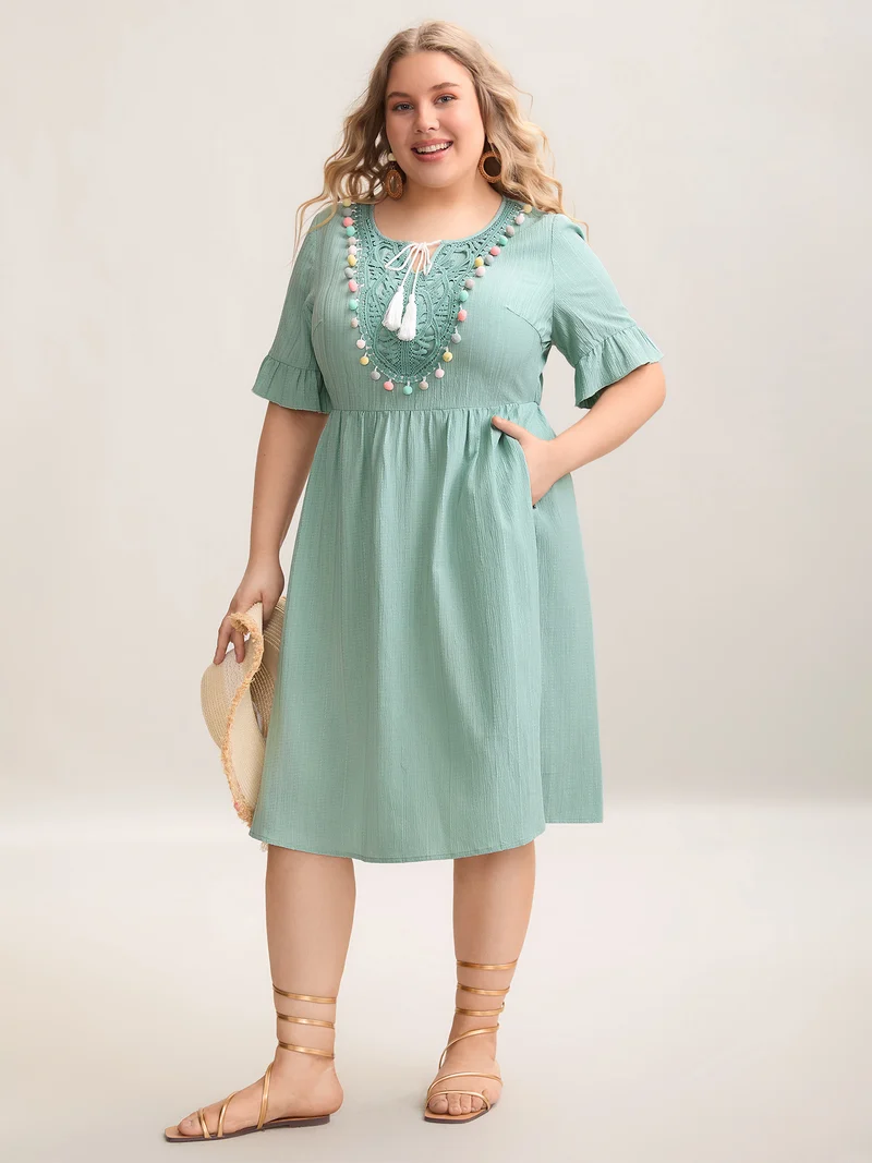 Textured Spliced Multi-Color Tassel Midi Dress