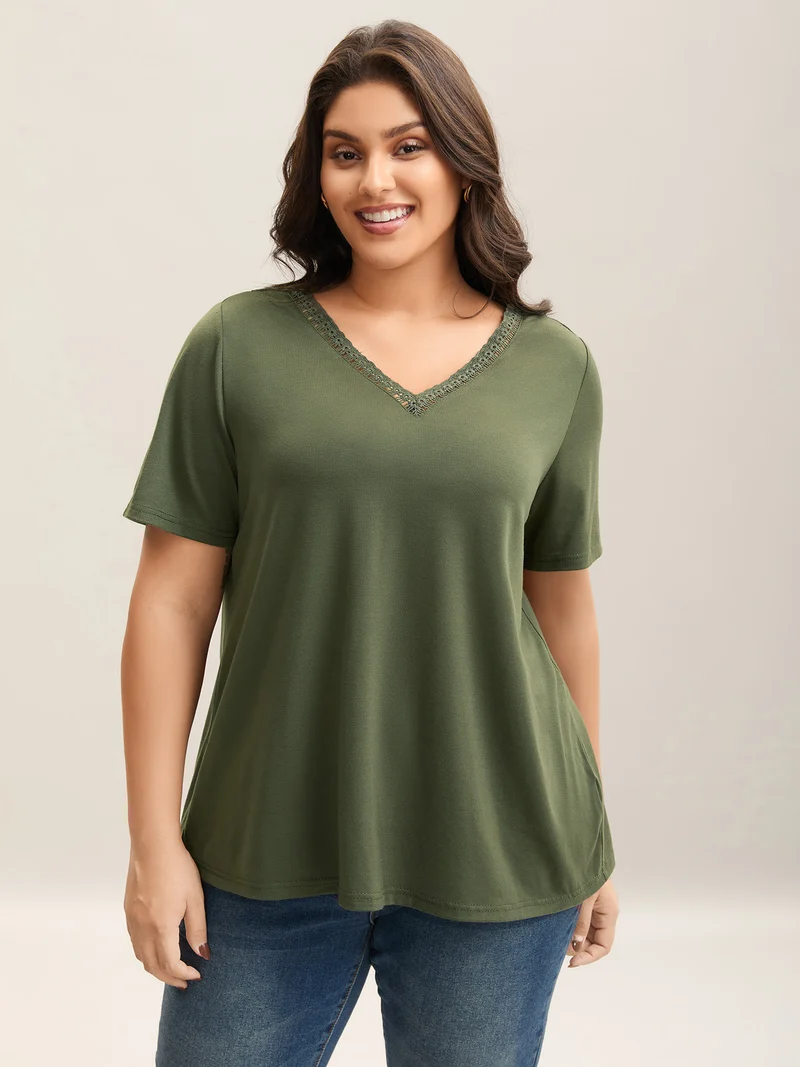 Stretchy Floral Back Cut-Out T-Shirt
