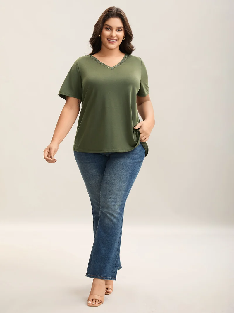 Stretchy Floral Back Cut-Out T-Shirt