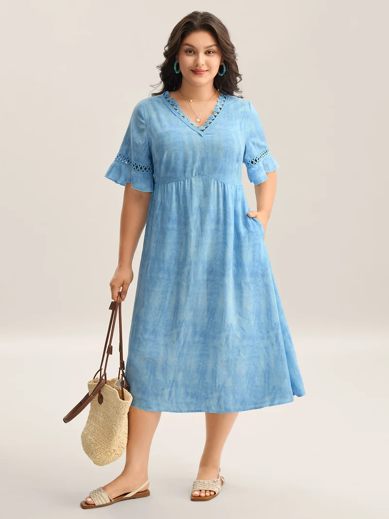 Color Blend Lace Trim Pockets Midi Dress