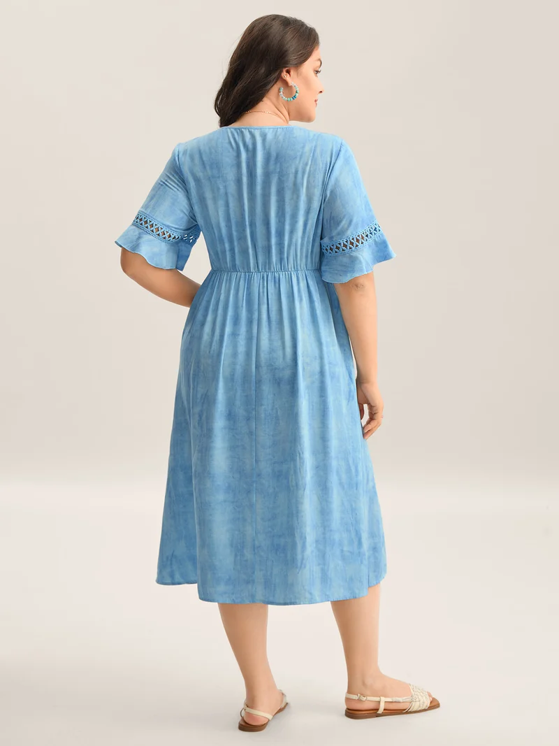 Color Blend Lace Trim Pockets Midi Dress