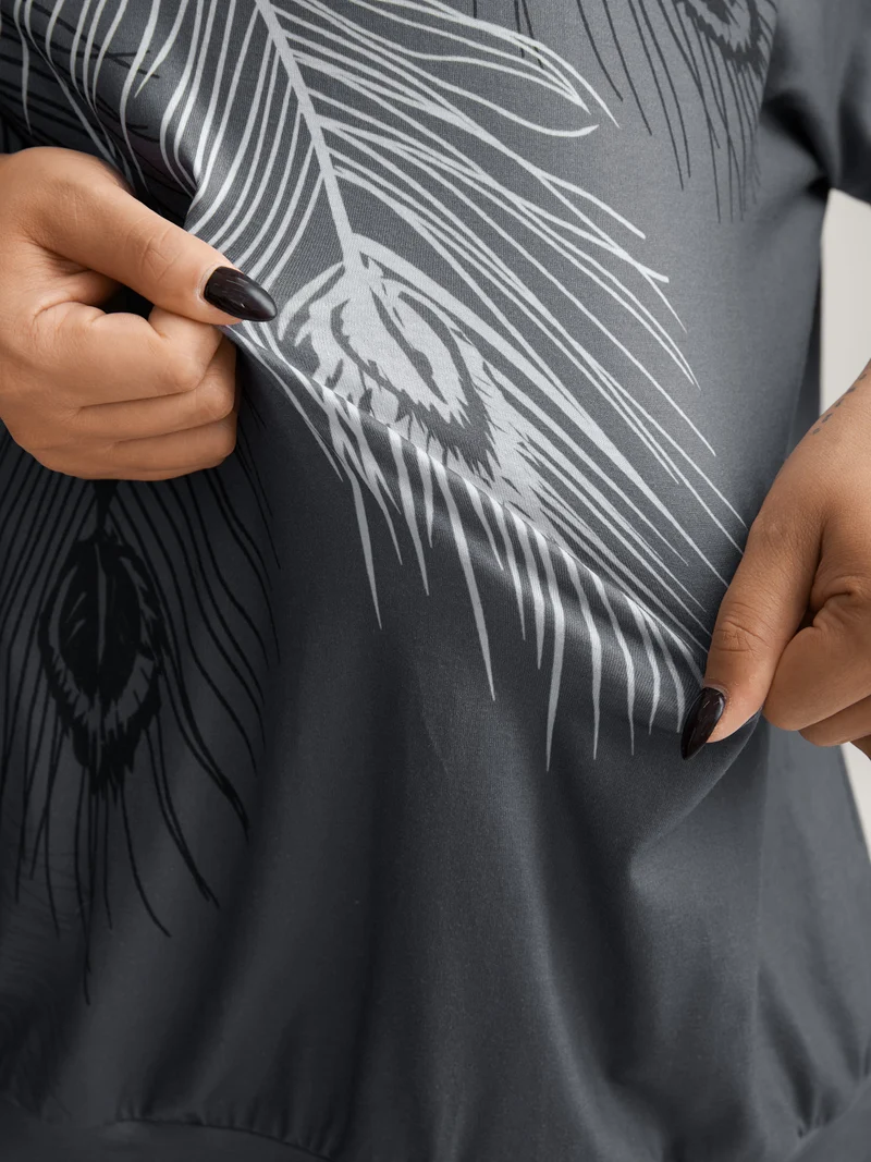 Stretchy Feather Print Cut-Out Sleeve T-Shirt