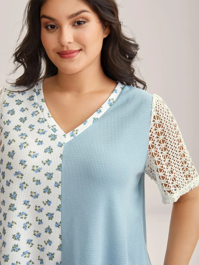 Waffle Grid Floral V-Neck T-Shirt
