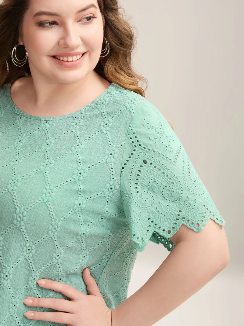 Cut-Out Textured Spliced Sleeve T-Shirt