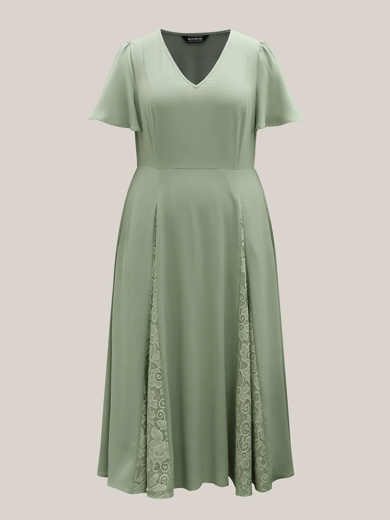 Lace Panel Cinched-Waist Maxi Dress