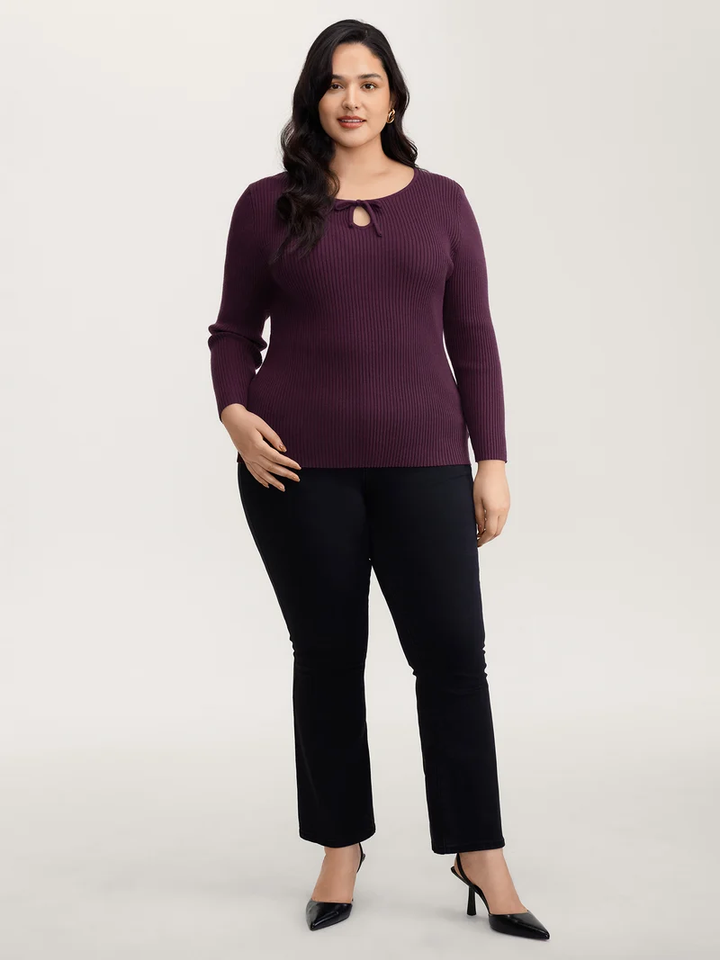 Supersoft Textured Cut-Out Neckline Fitted Pullover