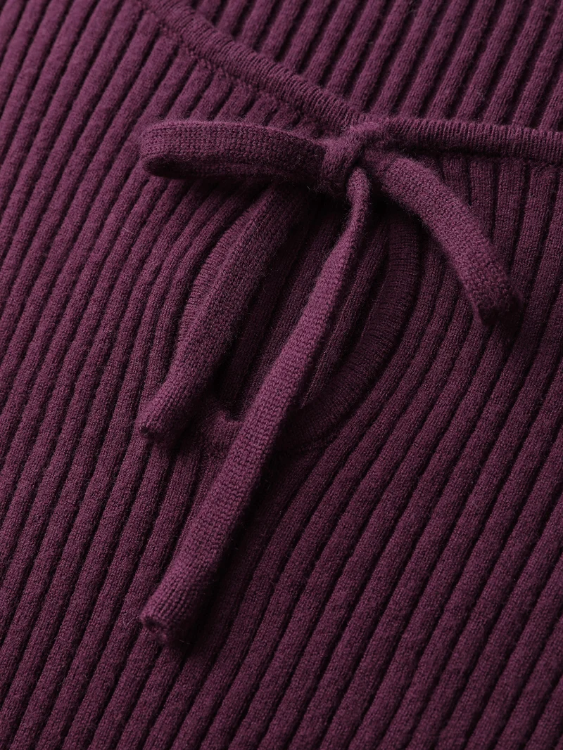 Supersoft Textured Cut-Out Neckline Fitted Pullover