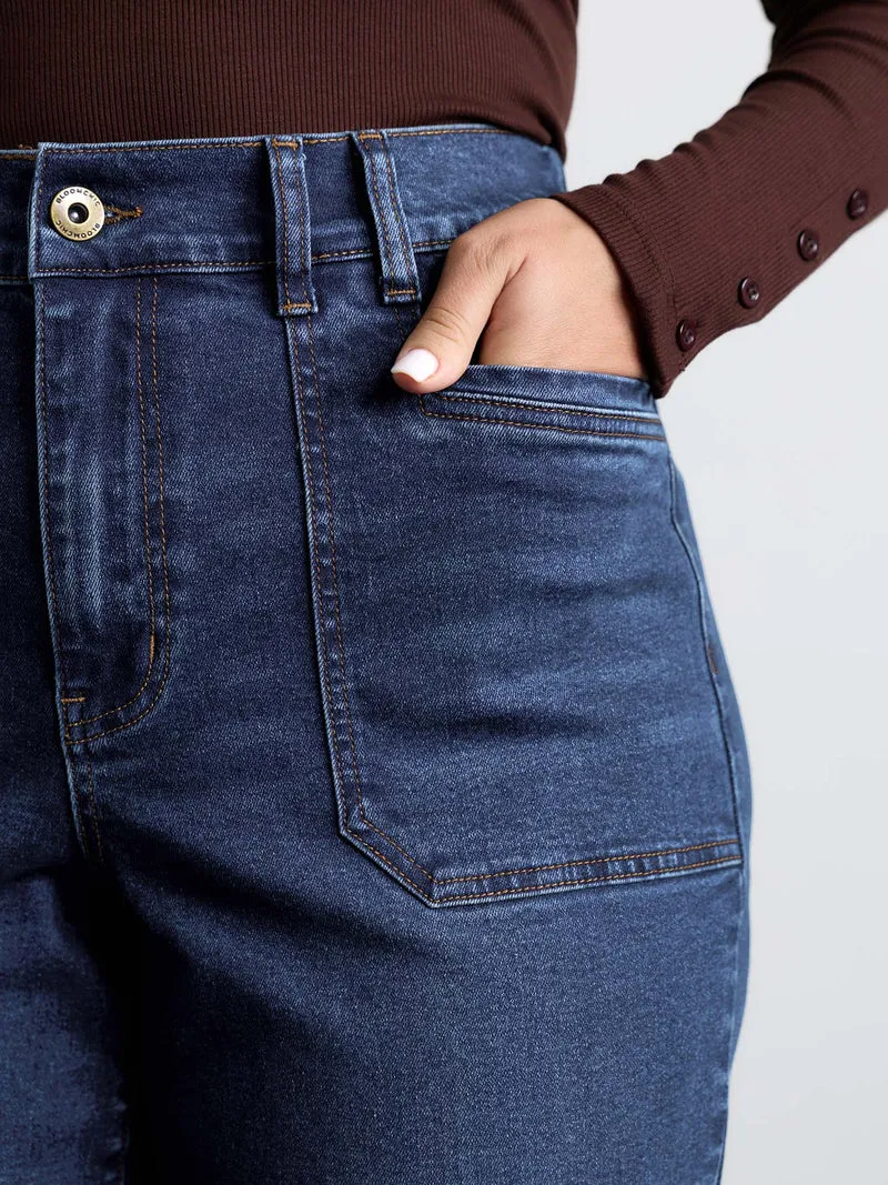 Stretchy Pockets Flared Jeans