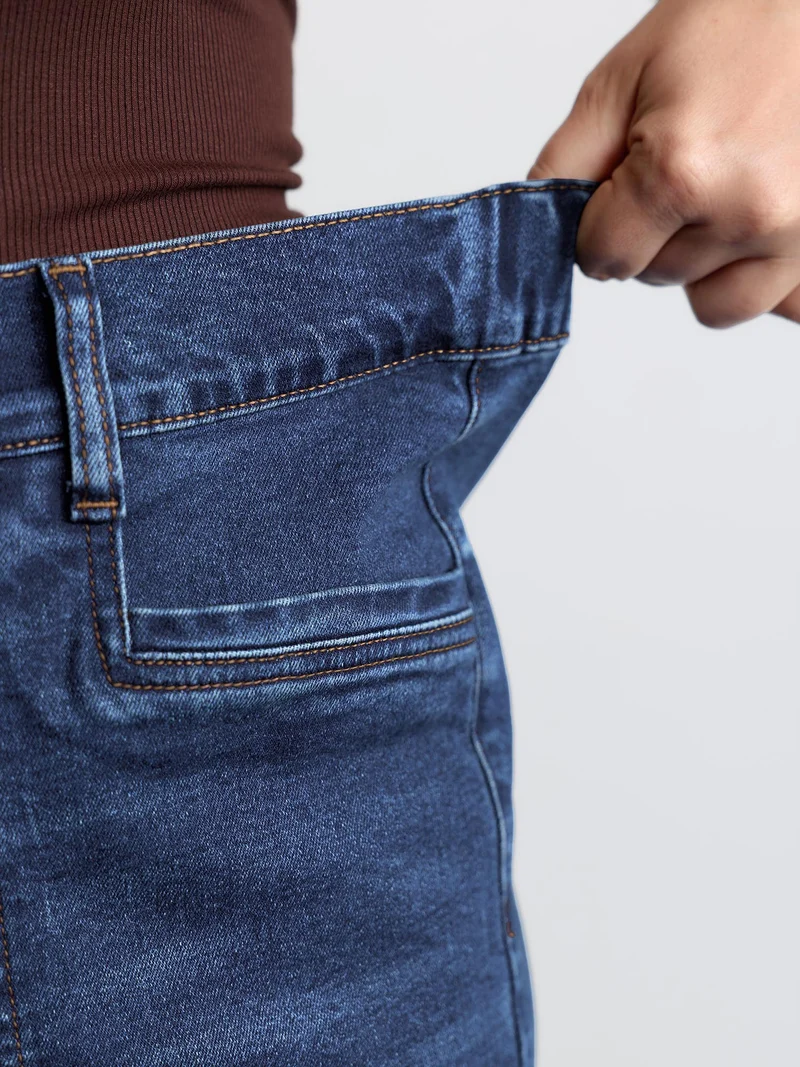 Stretchy Pockets Flared Jeans