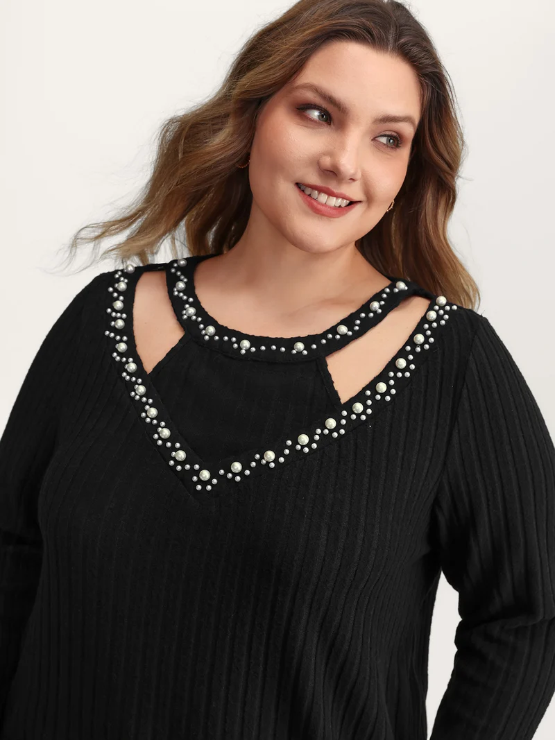 Bubble Beads Neck Cut-Out T-Shirt