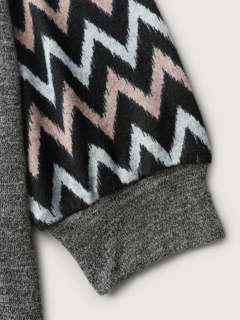 Stretchy Wavy Pattern Contrast T-Shirt