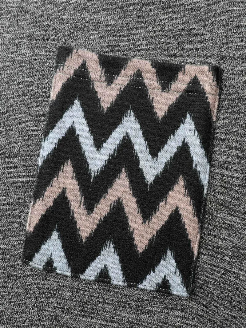 Stretchy Wavy Pattern Contrast T-Shirt