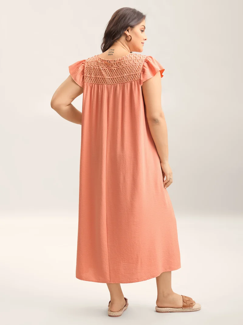 Textured Cut-Out Neck Pockets Maxi Dress