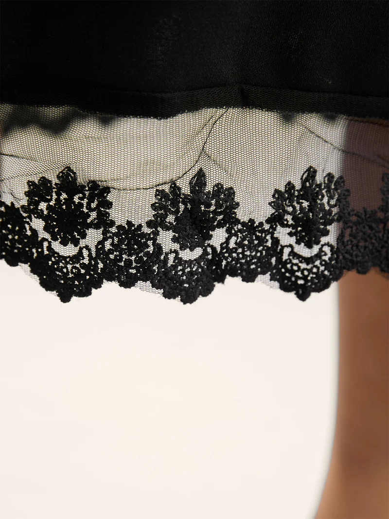 Plain Pleated Lace Hem Midi Skirt