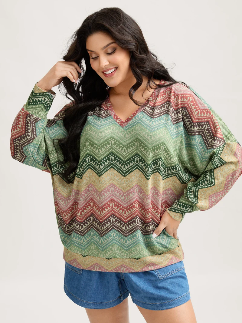 Colorful Wavy Stripes Gathered Back T-Shirt