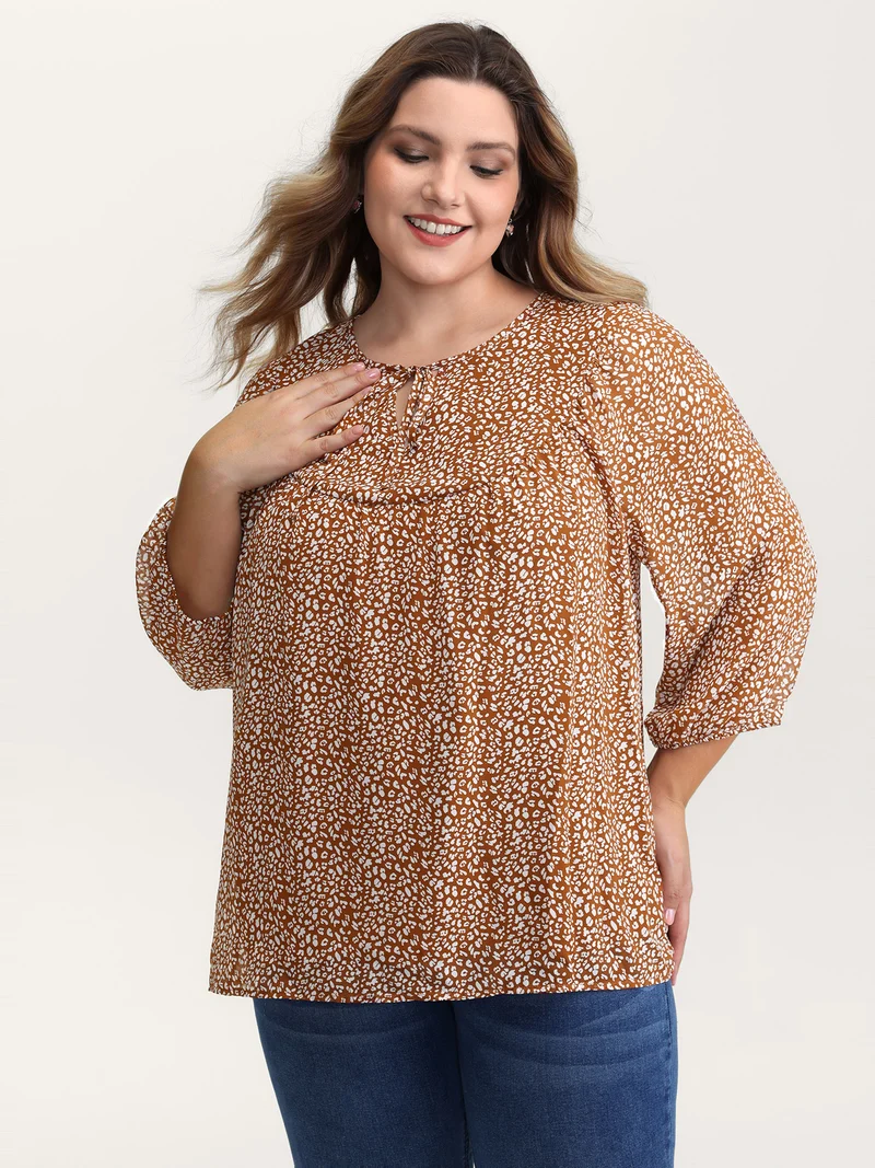 Floral Print Neck Cut-Out Shirred Blouse