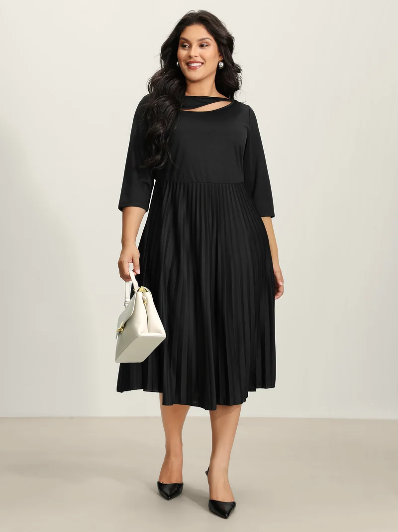 Neck Cut-Out Pleated Stretchy Midi Dress