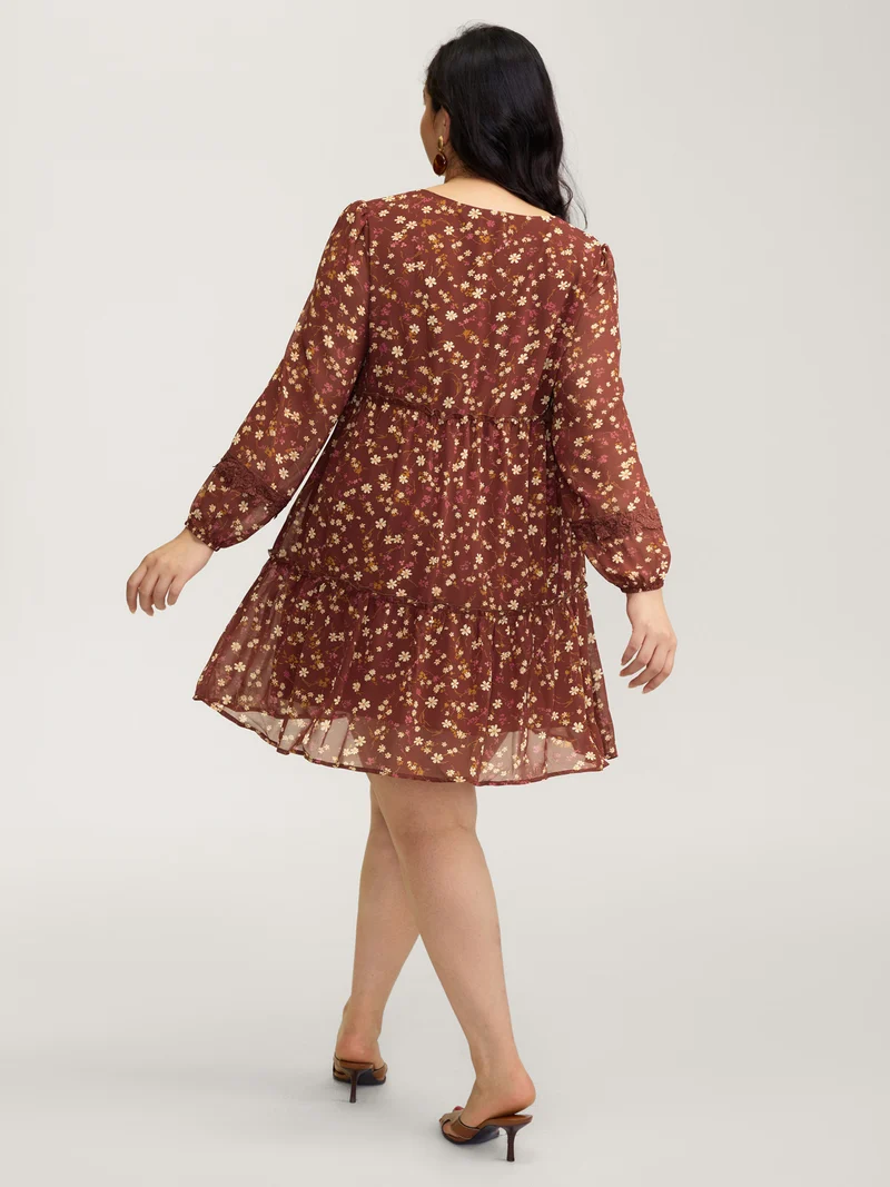 Bowknot Neckline Lace Trim Knee-Length Dress