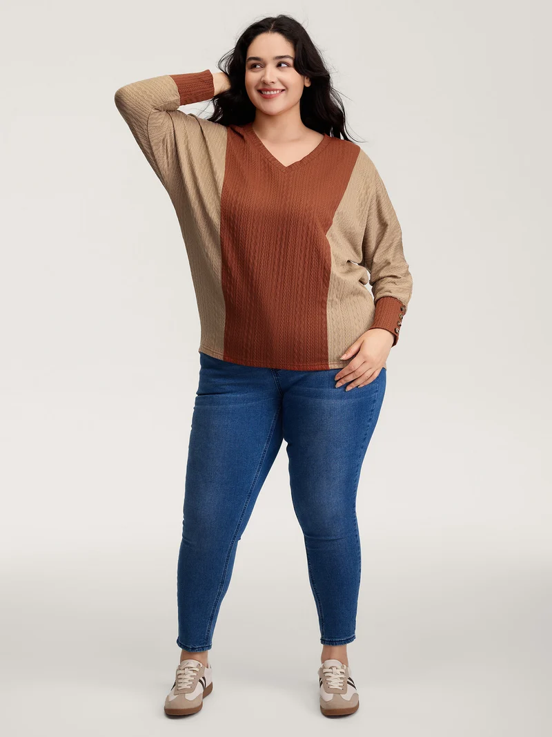 Colorblock Textured V-Neck T-Shirt