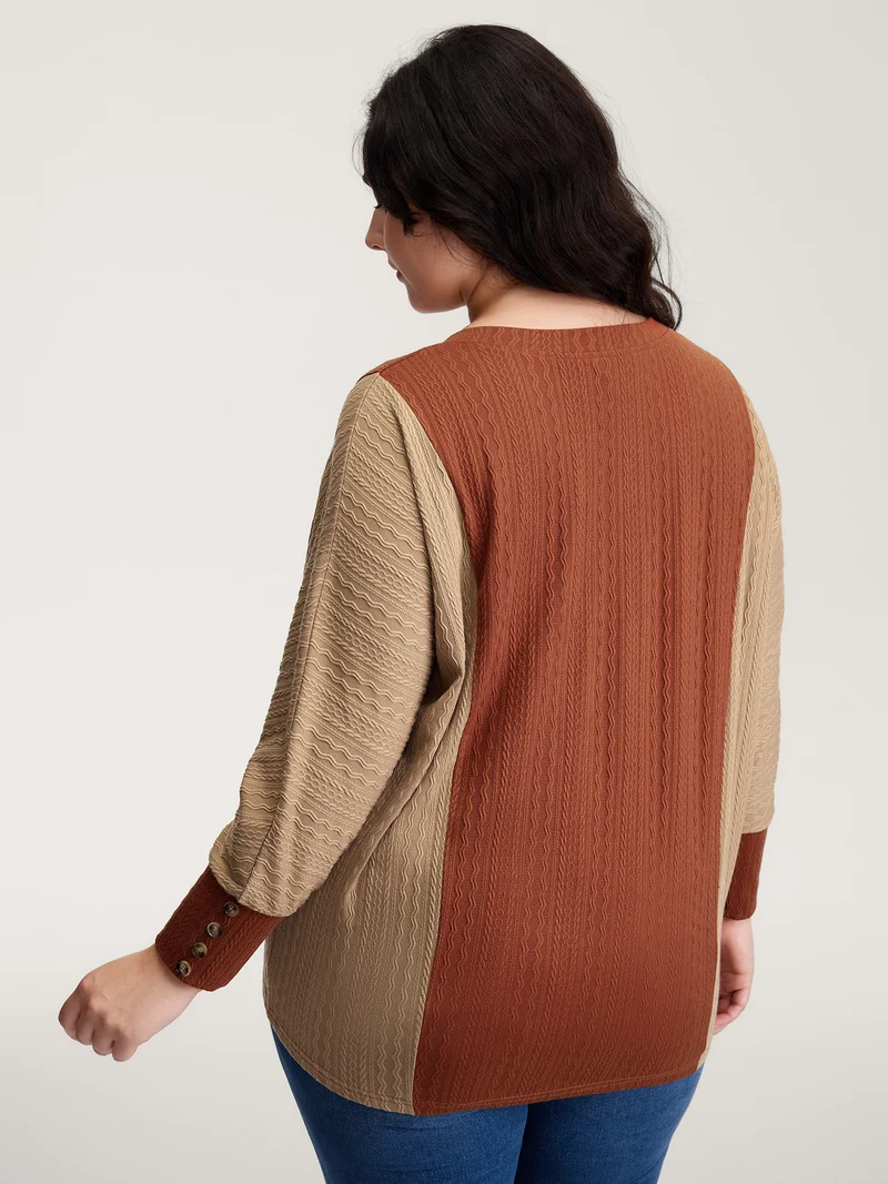 Colorblock Textured V-Neck T-Shirt