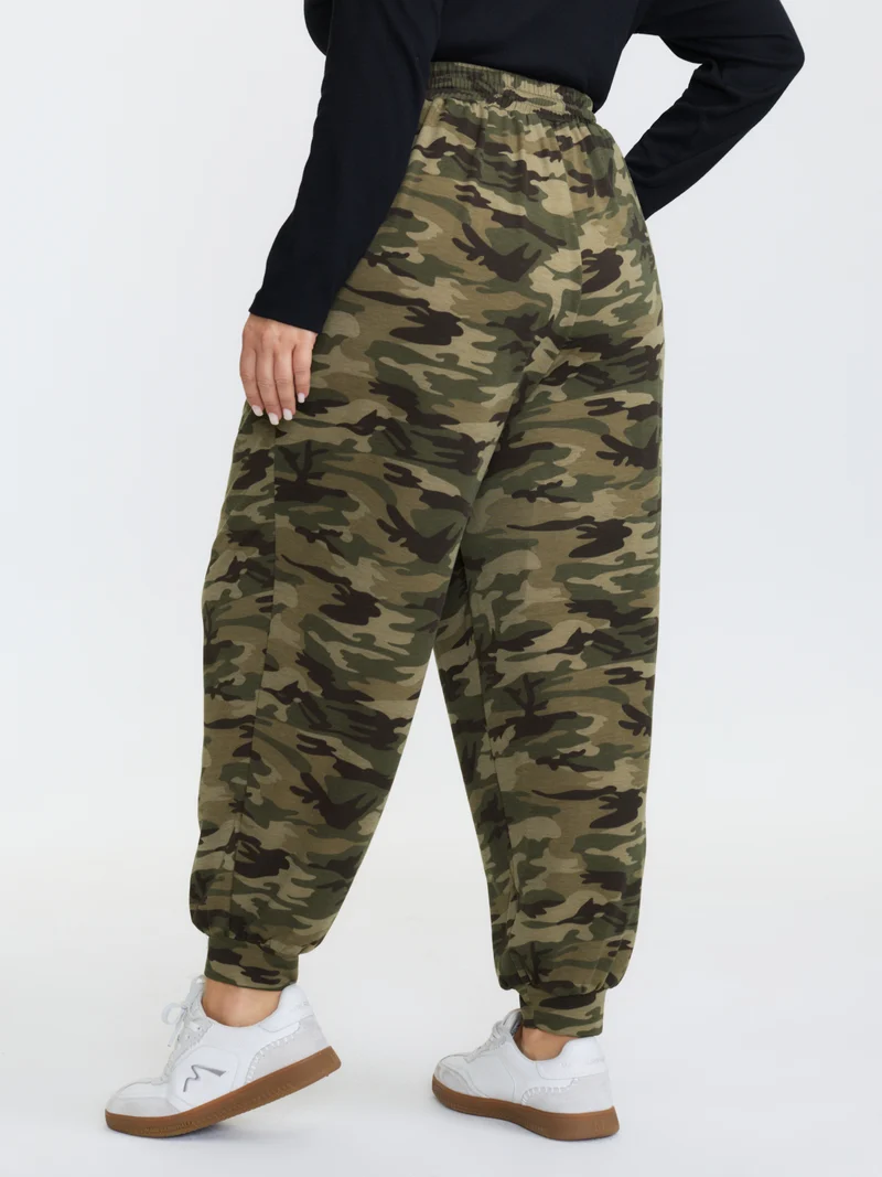 Camouflage Print Drawstring Stretchy Pants