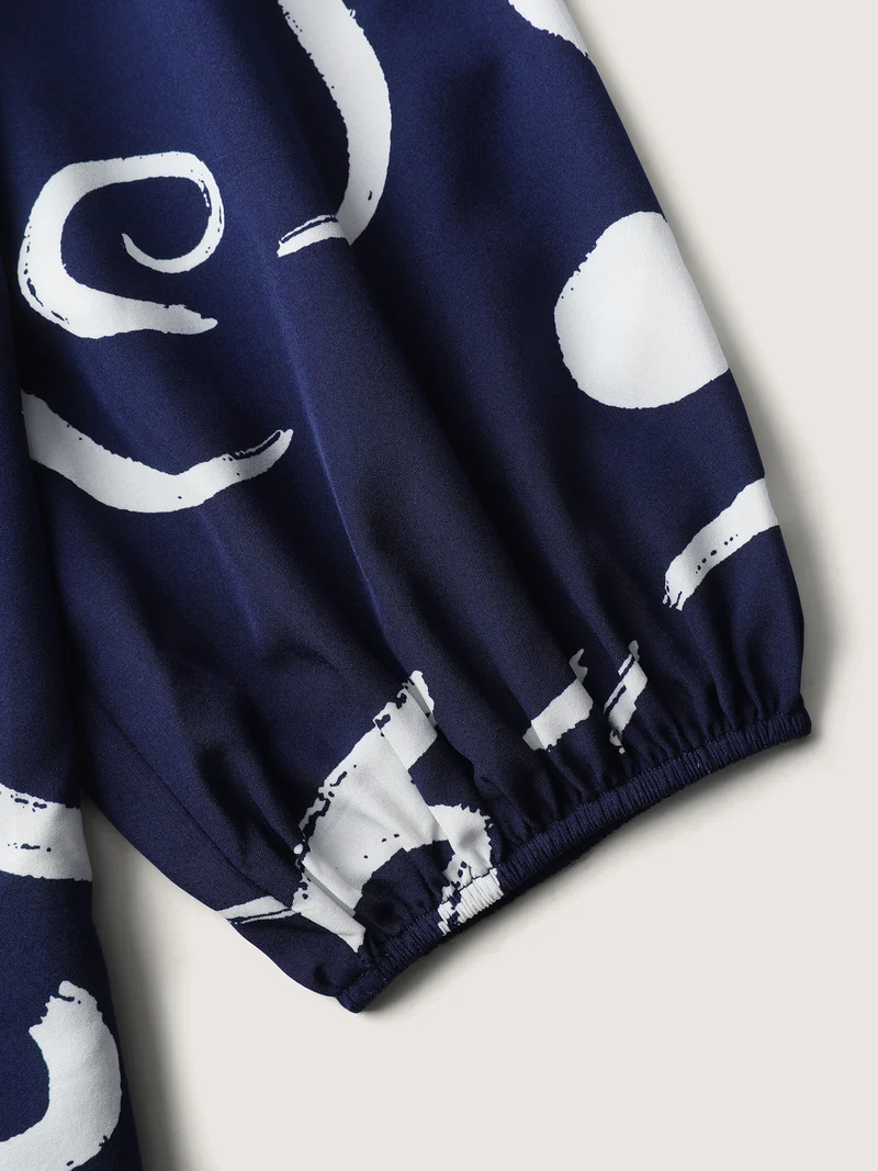 Scribble Print Color Contrast Cut-Out Blouse