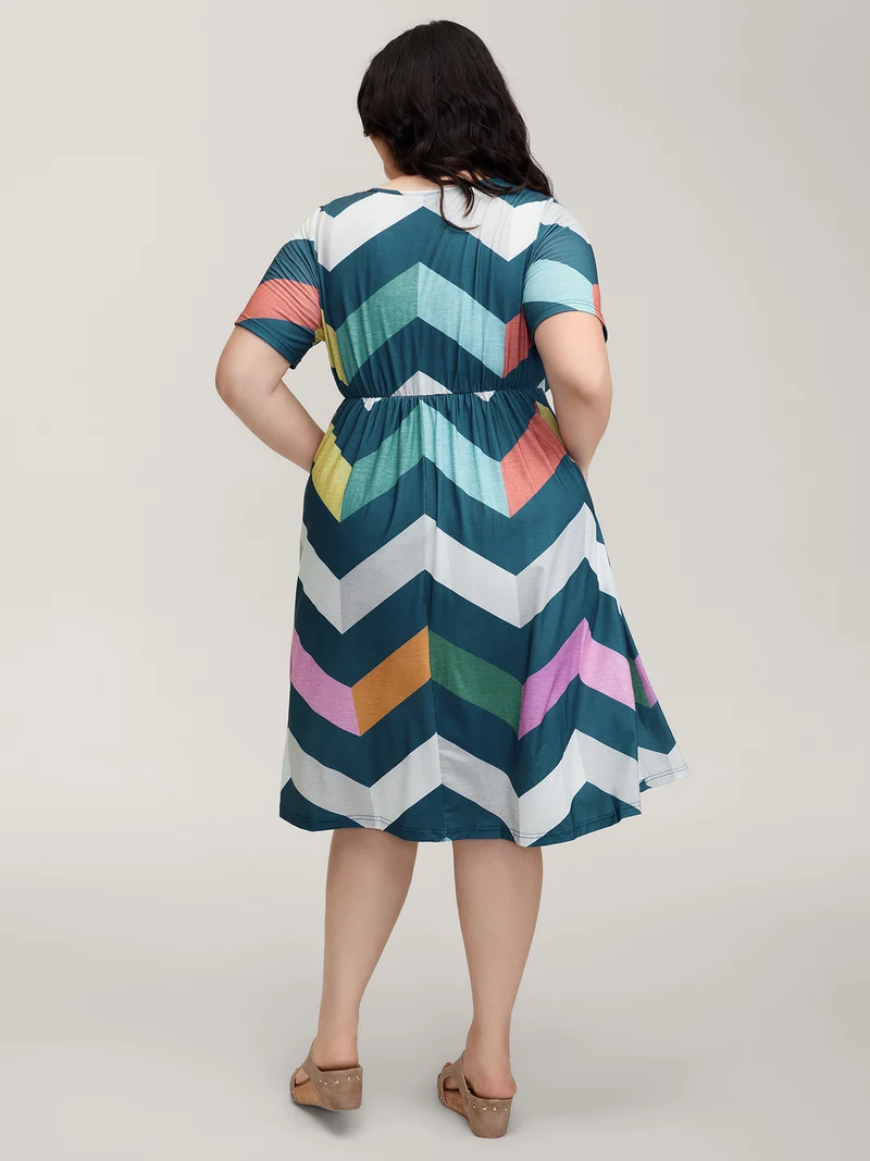 Colorful Wavy Stripes Cinched-Flared Midi Dress