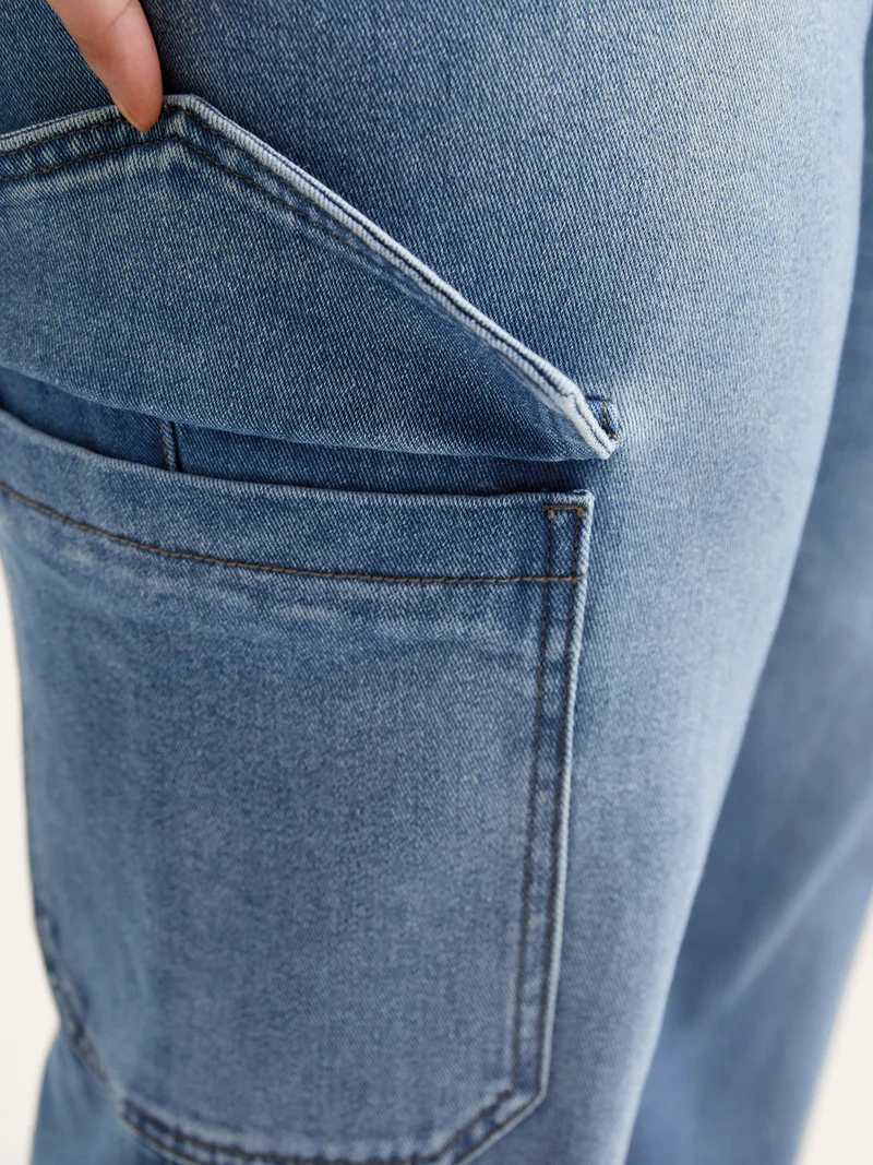 Retro Wash Flared Hem Jeans