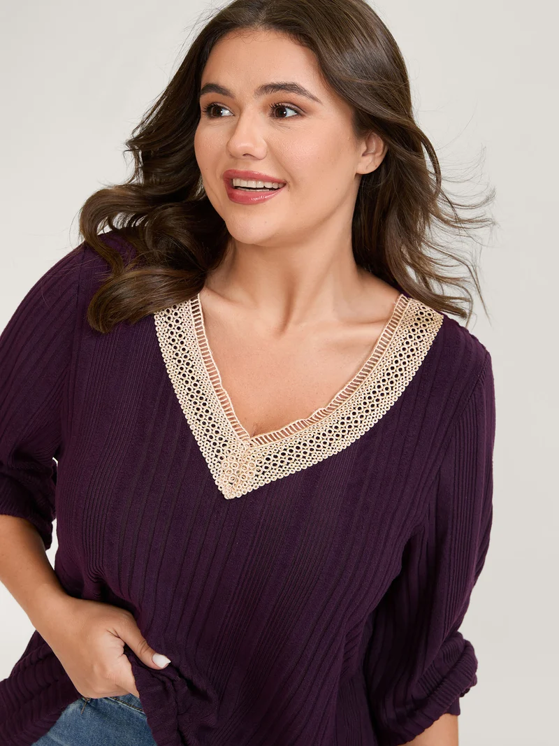 Textured Contrast Neckline Solid T-Shirt