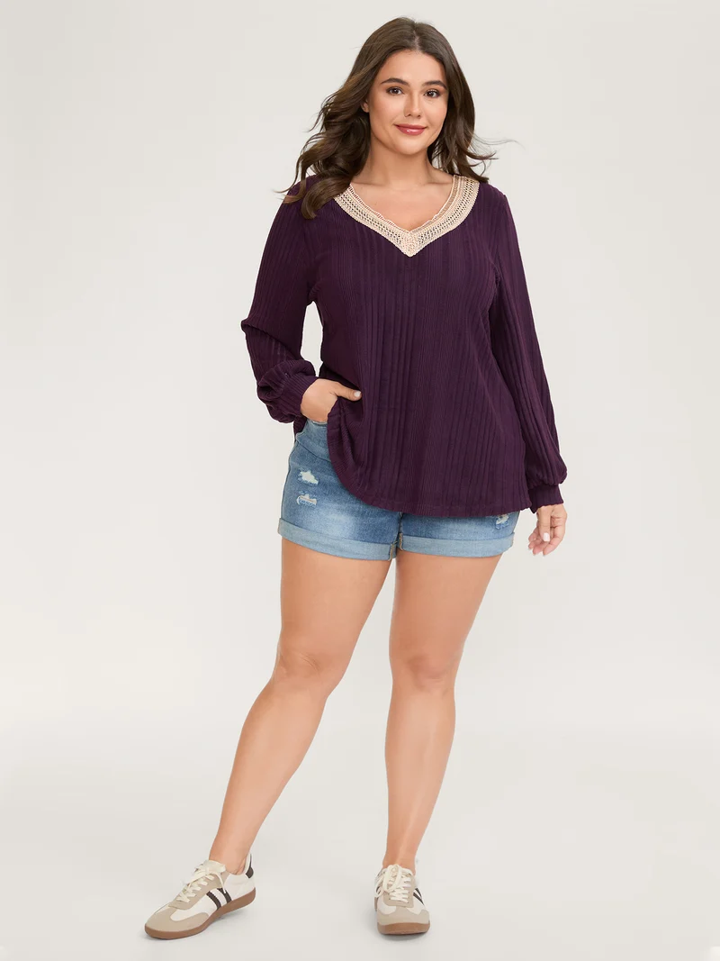 Textured Contrast Neckline Solid T-Shirt