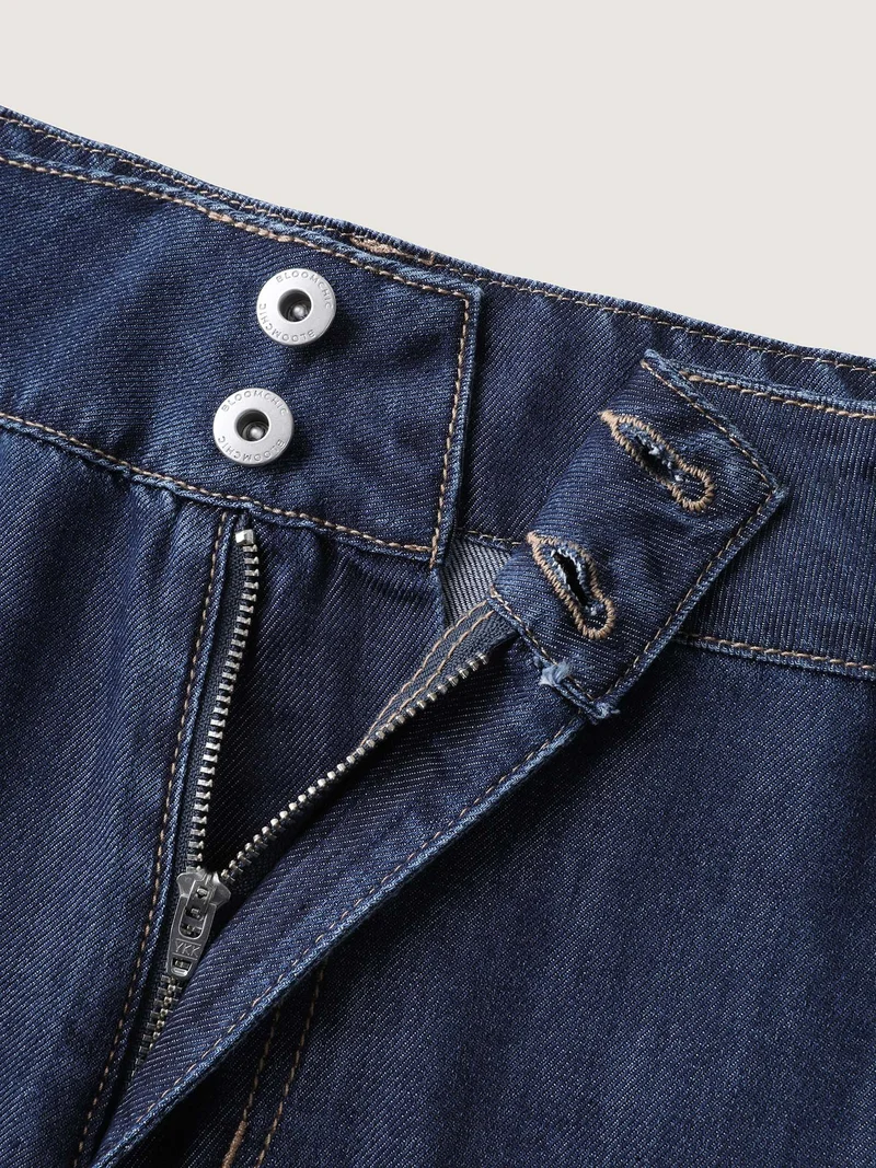 Wavy Hem Detail Wide-Leg Jeans