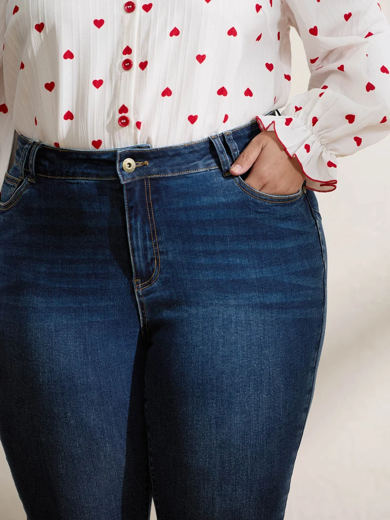 Stretchy Frayed Hem Bootcut Jeans